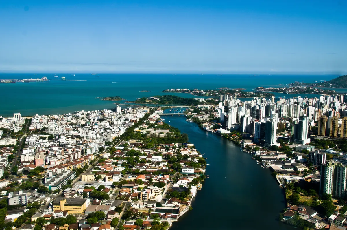 Onde comer em Vitória: melhores restaurantes típicos, regionais e experiências locais